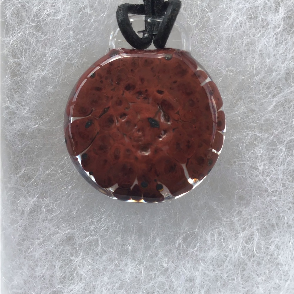 Glass blown Flower necklace From Susan’s treasures - Picture 4 of 5
